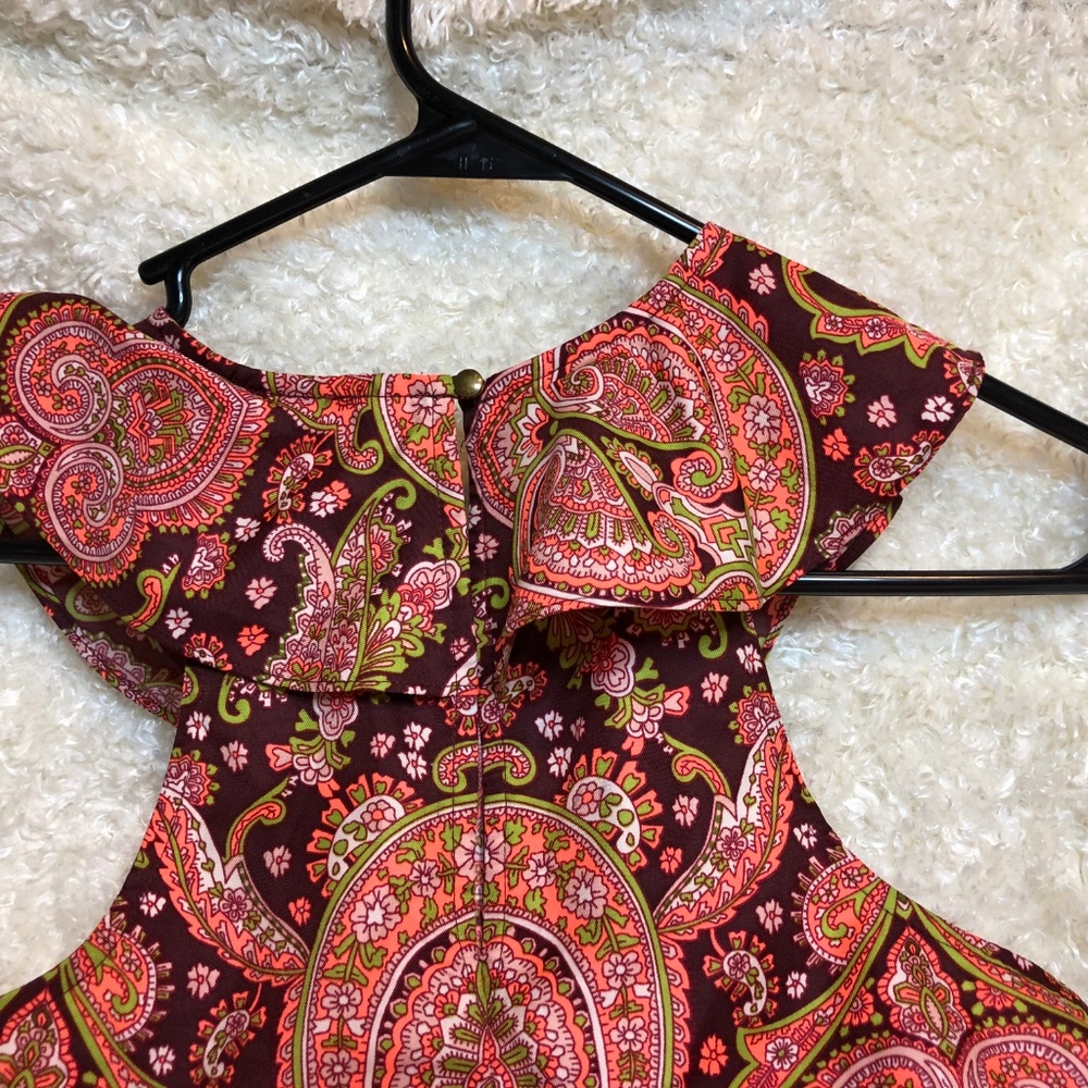 NWT Banana Republic soft ruffled paisley tank top - Picture 2 of 5